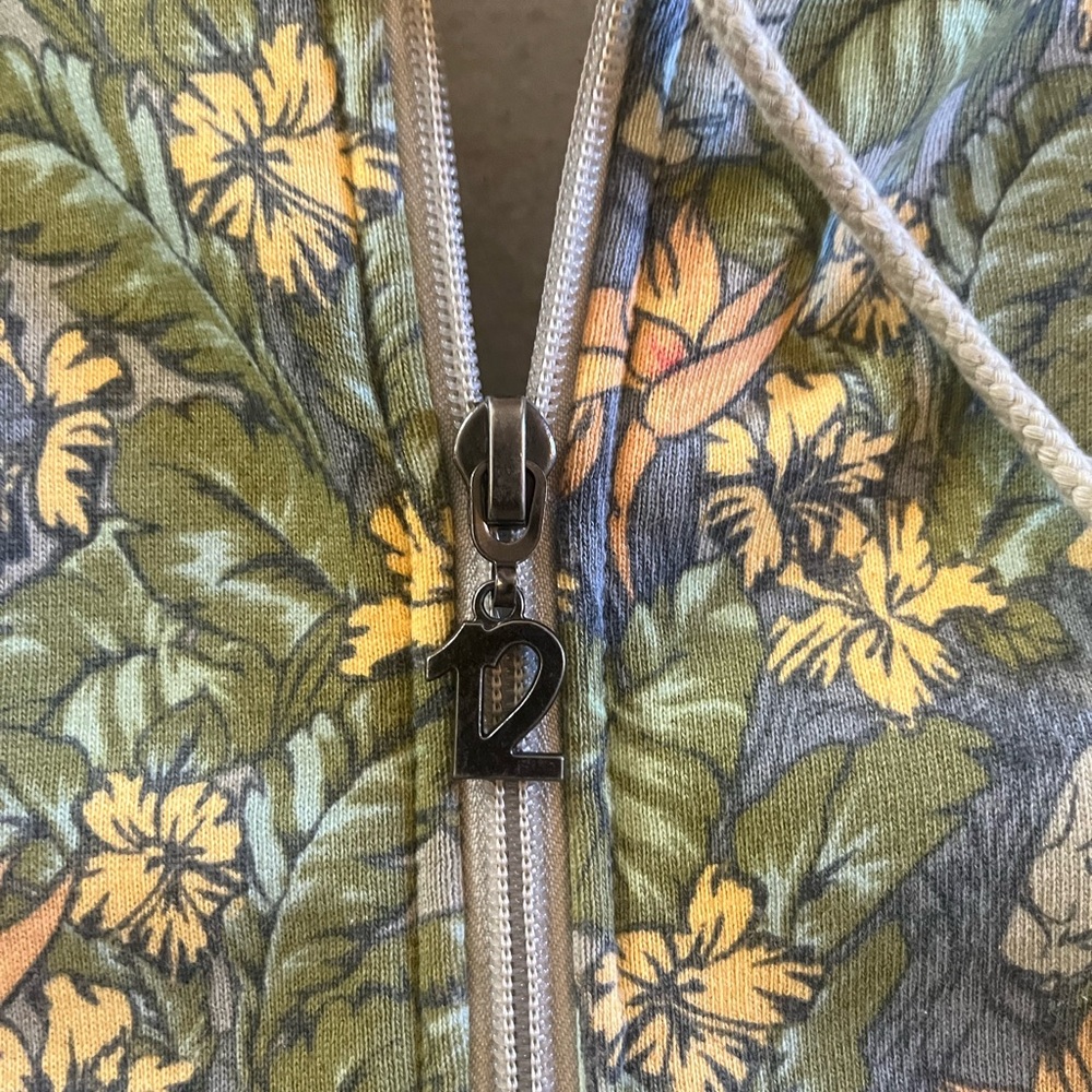 Upperplayground Printed Zipper Hoodie Size L - image 2